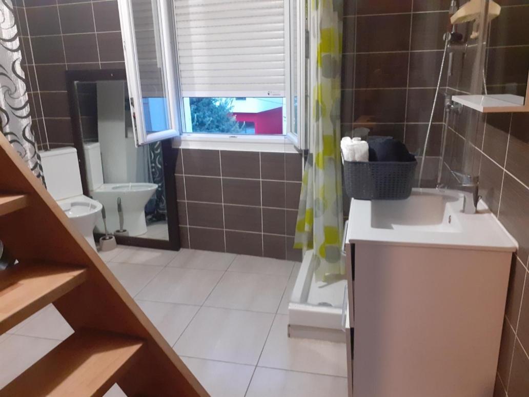 Appartement Calme Avec Terrasse Marseilles Exterior foto