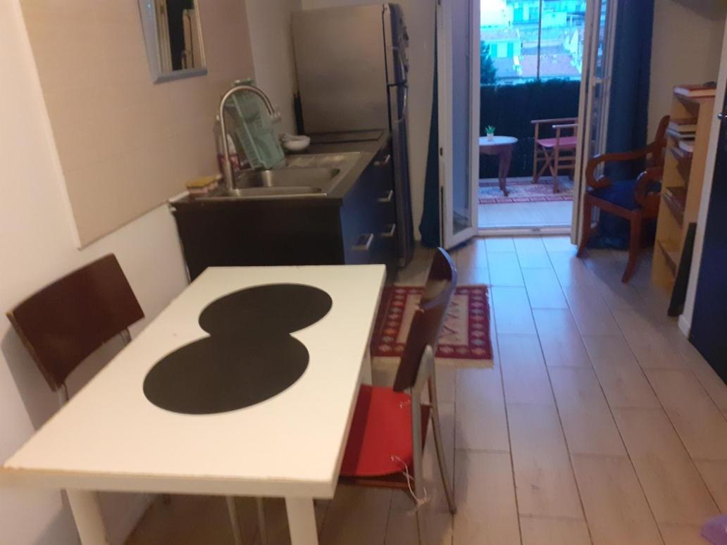 Appartement Calme Avec Terrasse Marseilles Exterior foto